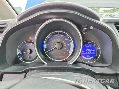 Zdjęcie 9 z 12 samochodu: 2015 HONDA FIT EX VIN:3HGGK5H87FM767271 - miniatura