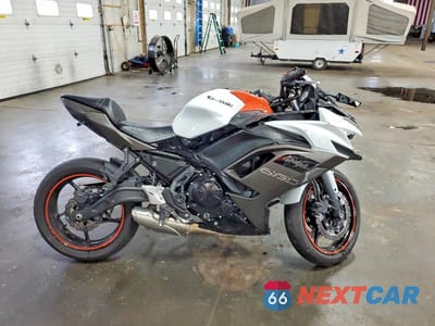 2023 KAWASAKI EX650 R ML5EXER14PDA90148 - główne zdjęcie licytacji z USA - miniatura