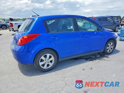 Trzecie zdjęcie samochodu z tyłu: 2012 NISSAN VERSA 1.8 S VIN:3N1BC1CP3CK243476 - miniatura