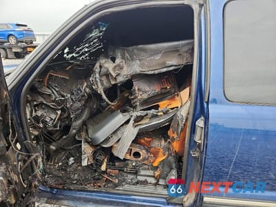 Zdjęcie 7 z 12 samochodu: 2000 CHEVROLET SILVERADO K1500 VIN:2GCEK19T5Y1322636 - miniatura