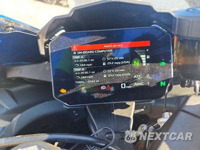 Zdjęcie 7 z 9 samochodu: 2027 APRILIA RSV4 1100 VIN:ZD4XPUA00VS000449 - miniatura