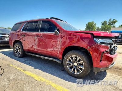 Czwarte zdjęcie samochodu z boku: 2022 CHEVROLET TAHOE K1500 LT VIN:1GNSKNKD7NR267386 - miniatura