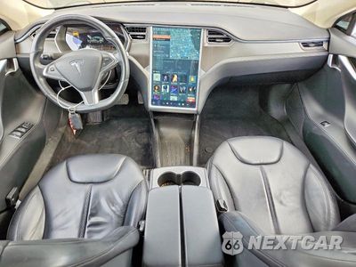 Zdjęcie 8 z 12 samochodu: 2015 TESLA MODEL S VIN:5YJSA1E26FF110826 - miniatura
