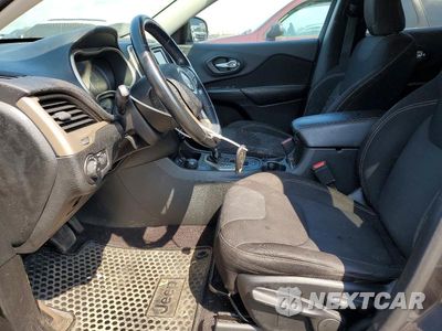 Zdjęcie 7 z 13 samochodu: 2016 JEEP CHEROKEE LATITUDE VIN:1C4PJMCB8GW306452 - miniatura