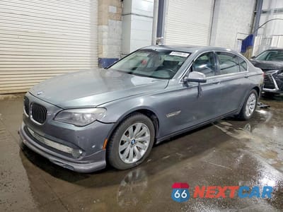 2011 BMW 750 WBAKB8C57BCY66754 - główne zdjęcie licytacji z USA - miniatura