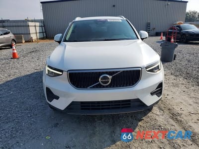 Piąte zdjęcie samochodu w środku: 2023 VOLVO XC40 CORE VIN:YV4L12UK0P2951022 - miniatura