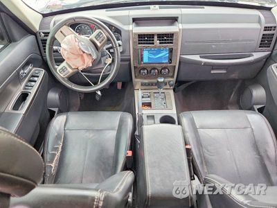 Zdjęcie 8 z 14 samochodu: 2011 JEEP LIBERTY LIMITED VIN:1J4PN5GK7BW546034 - miniatura