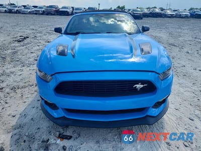 Piąte zdjęcie samochodu w środku: 2017 FORD MUSTANG GT VIN:1FATP8FF1H5263119 - miniatura