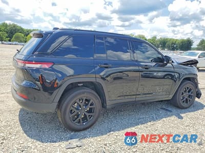 Trzecie zdjęcie samochodu z tyłu: 2025 JEEP GRAND CHEROKEE LAREDO VIN:1C4RJGAG8S8775644 - miniatura