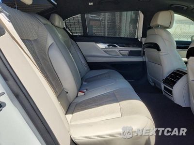 Zdjęcie 10 z 12 samochodu: 2016 BMW 750 XI VIN:WBA7F2C57GG417114 - miniatura