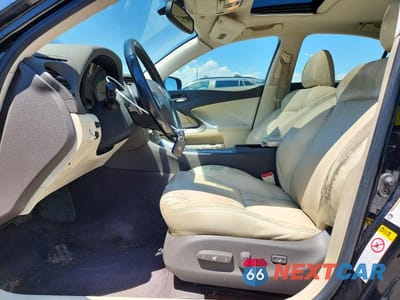 Zdjęcie 7 z 12 samochodu: 2010 LEXUS IS 250 VIN:JTHCF5C23A5041957 - miniatura