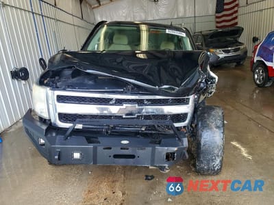 Piąte zdjęcie samochodu w środku: 2010 CHEVROLET SILVERADO K1500 LT VIN:3GCRKSE32AG230314 - miniatura
