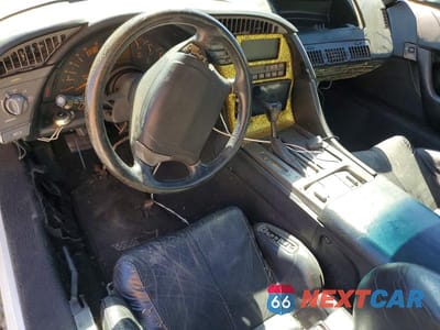 Zdjęcie 8 z 12 samochodu: 1990 CHEVROLET CORVETTE VIN:1G1YY2382L5106295 - miniatura