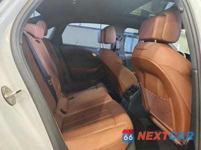 Zdjęcie 10 z 13 samochodu: 2022 AUDI A4 PREMIUM PLUS 45 VIN:WAUEAAF43NN004473 - miniatura