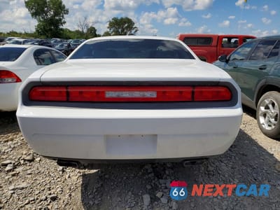 Zdjęcie 6 z 12 samochodu: 2014 DODGE CHALLENGER SXT VIN:2C3CDYAG2EH250021 - miniatura