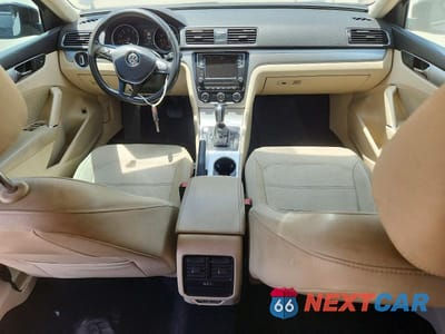 Zdjęcie 8 z 12 samochodu: 2019 VOLKSWAGEN PASSAT WOLFSBURG VIN:1VWLA7A3XKC009735 - miniatura