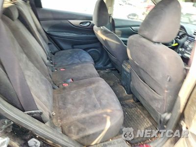 Zdjęcie 10 z 12 samochodu: 2015 NISSAN ROGUE S VIN:KNMAT2MV4FP523907 - miniatura