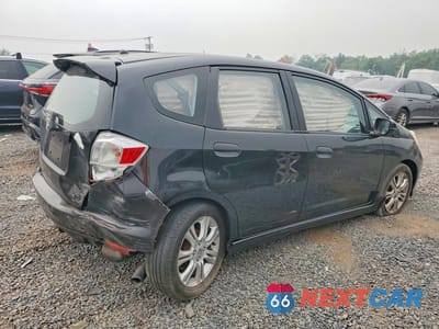 Trzecie zdjęcie samochodu z tyłu: 2011 HONDA FIT SPORT VIN:JHMGE8H54BS004976 - miniatura