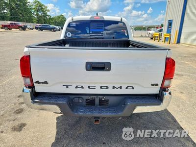 Zdjęcie 6 z 12 samochodu: 2023 TOYOTA TACOMA SR5 V6 VIN:3TMCZ5AN7PM572314 - miniatura