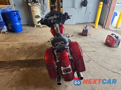 Czwarte zdjęcie samochodu z boku: 2017 HARLEY-DAVIDSON FLHX STREET GLIDE VIN:1HD1KBC16HB629968 - miniatura