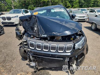 Piąte zdjęcie samochodu w środku: 2022 JEEP COMPASS LATITUDE VIN:3C4NJDBBXNT151205 - miniatura