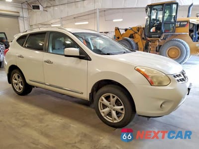 Czwarte zdjęcie samochodu z boku: 2011 NISSAN ROGUE S VIN:JN8AS5MV6BW266547 - miniatura