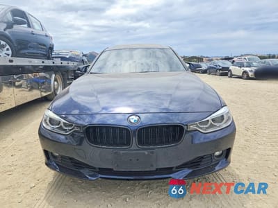 Piąte zdjęcie samochodu w środku: 2013 BMW 328 I VIN:WBA3A5C52DJ461700 - miniatura