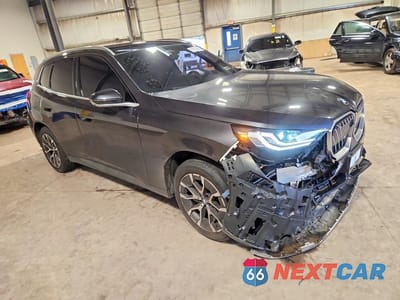 Czwarte zdjęcie samochodu z boku: 2025 BMW X3 30 XDRIVE VIN:5UX53GP07S9Z53314 - miniatura