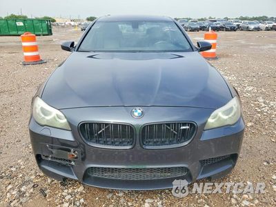 Piąte zdjęcie samochodu w środku: 2016 BMW M5 VIN:WBSFV9C55GD595740 - miniatura