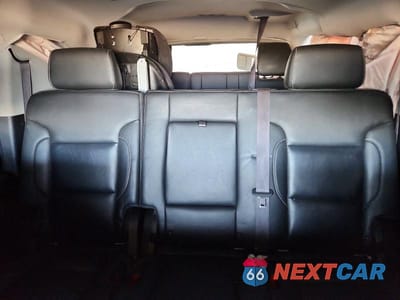 Zdjęcie 10 z 13 samochodu: 2017 CHEVROLET SUBURBAN C1500 LT VIN:1GNSCHKC3HR224030 - miniatura