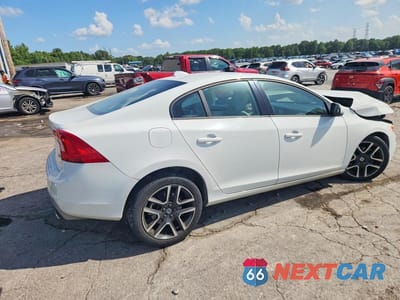 Trzecie zdjęcie samochodu z tyłu: 2017 VOLVO S60 VIN:YV126MFL8H2423631 - miniatura