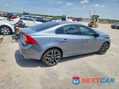 Trzecie zdjęcie samochodu z tyłu: 2017 VOLVO S60 VIN:YV126MFL3H2435105 - miniatura
