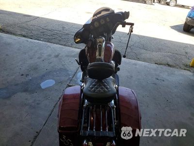 Zdjęcie 6 z 8 samochodu: 2015 HARLEY-DAVIDSON FLHX STREET GLIDE VIN:1HD1KBM14FB624022 - miniatura