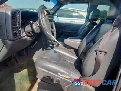 Zdjęcie 7 z 12 samochodu: 2004 CHEVROLET SILVERADO K1500 VIN:2GCEK19T441129534 - miniatura
