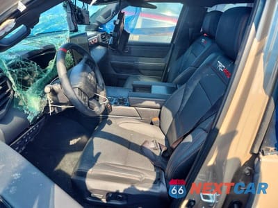Zdjęcie 7 z 13 samochodu: 2025 TOYOTA SEQUOIA TRD PRO VIN:7SVAAABA6SX062113 - miniatura