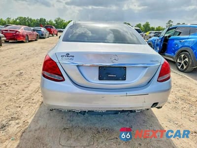 Zdjęcie 6 z 12 samochodu: 2017 MERCEDES-BENZ C 300 4MATIC VIN:55SWF4KB5HU209793 - miniatura