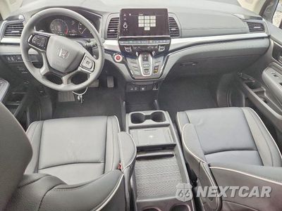 Zdjęcie 8 z 13 samochodu: 2026 HONDA ODYSSEY TOURING VIN:5FNRL6H82TB029503 - miniatura