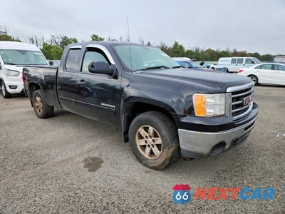 Czwarte zdjęcie samochodu z boku: 2013 GMC SIERRA K1500 SLE VIN:1GTR2VE77DZ404919 - miniatura