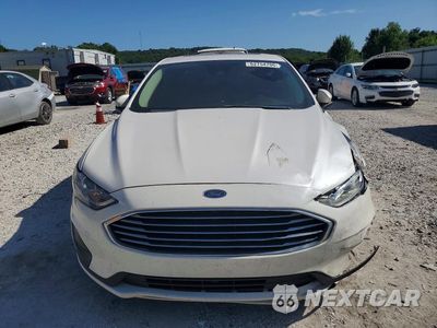 Piąte zdjęcie samochodu w środku: 2019 FORD FUSION SE VIN:3FA6P0HD4KR198488 - miniatura