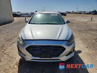 Piąte zdjęcie samochodu w środku: 2018 HYUNDAI SONATA SE VIN:5NPE24AF3JH694746 - miniatura