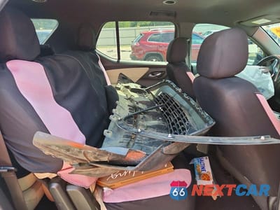 Zdjęcie 11 z 14 samochodu: 2022 CHEVROLET TRAVERSE LS VIN:1GNERFKW0NJ162204 - miniatura