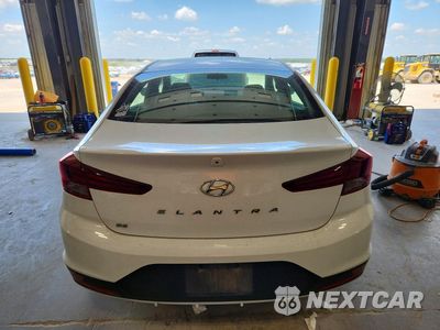 Zdjęcie 6 z 13 samochodu: 2019 HYUNDAI ELANTRA SE VIN:5NPD74LFXKH473558 - miniatura