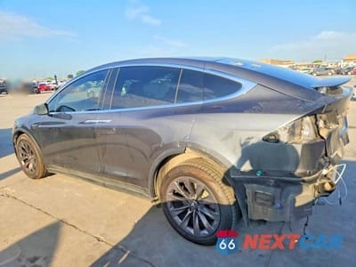 Drugie zdjęcie samochodu z przodu: 2018 TESLA MODEL X VIN:5YJXCAE25JF117775 - miniatura