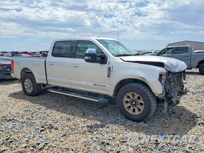 Czwarte zdjęcie samochodu z boku: 2017 FORD F250 SUPER DUTY VIN:1FT7W2ATXHEE44485 - miniatura