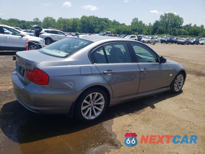Trzecie zdjęcie samochodu z tyłu: 2009 BMW 328 XI SULEV VIN:WBAPK53519A643278 - miniatura