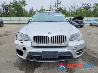 Piąte zdjęcie samochodu w środku: 2013 BMW X5 XDRIVE35I VIN:5UXZV4C52D0E08742 - miniatura