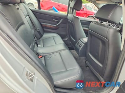 Zdjęcie 10 z 12 samochodu: 2011 BMW 328 XI VIN:WBAPK7C50BA974127 - miniatura