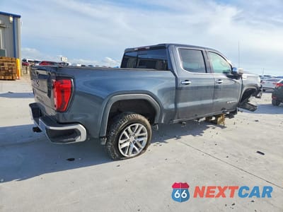 Trzecie zdjęcie samochodu z tyłu: 2022 GMC SIERRA LIMITED K1500 SLT VIN:1GTU9DED2NZ148020 - miniatura
