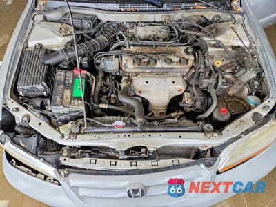 Zdjęcie 11 z 12 samochodu: 2002 HONDA ACCORD SE VIN:1HGCG56732A139550 - miniatura