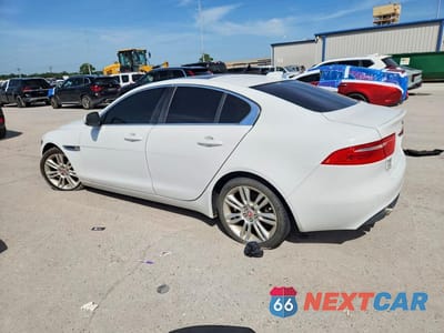 Drugie zdjęcie samochodu z przodu: 2019 JAGUAR XE PREMIUM VIN:SAJAD4FX2KCP48966 - miniatura